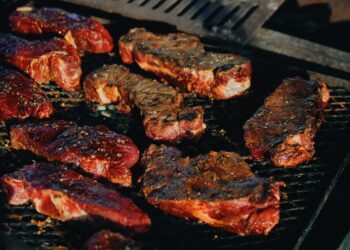 Farm State Senators Defend Meat On Government Menus