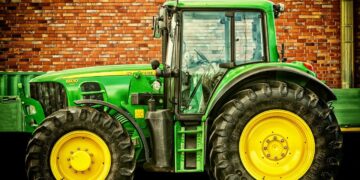 Deere (DE) Bets on Improving Agriculture & Construction Markets – May 28, 2021