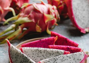 Young Entrepreneur Turns Dragon Fruit Struggles Into Successful Business